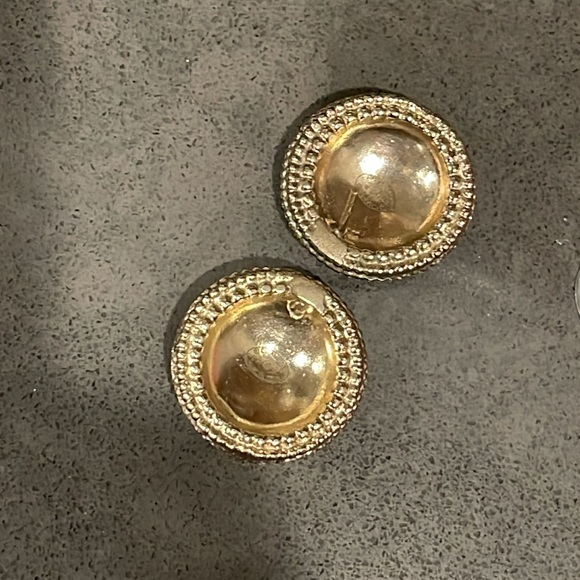 Chanel CC 2014 Fall/Winter Collection Pierced Earrings - Picture 7 of 8